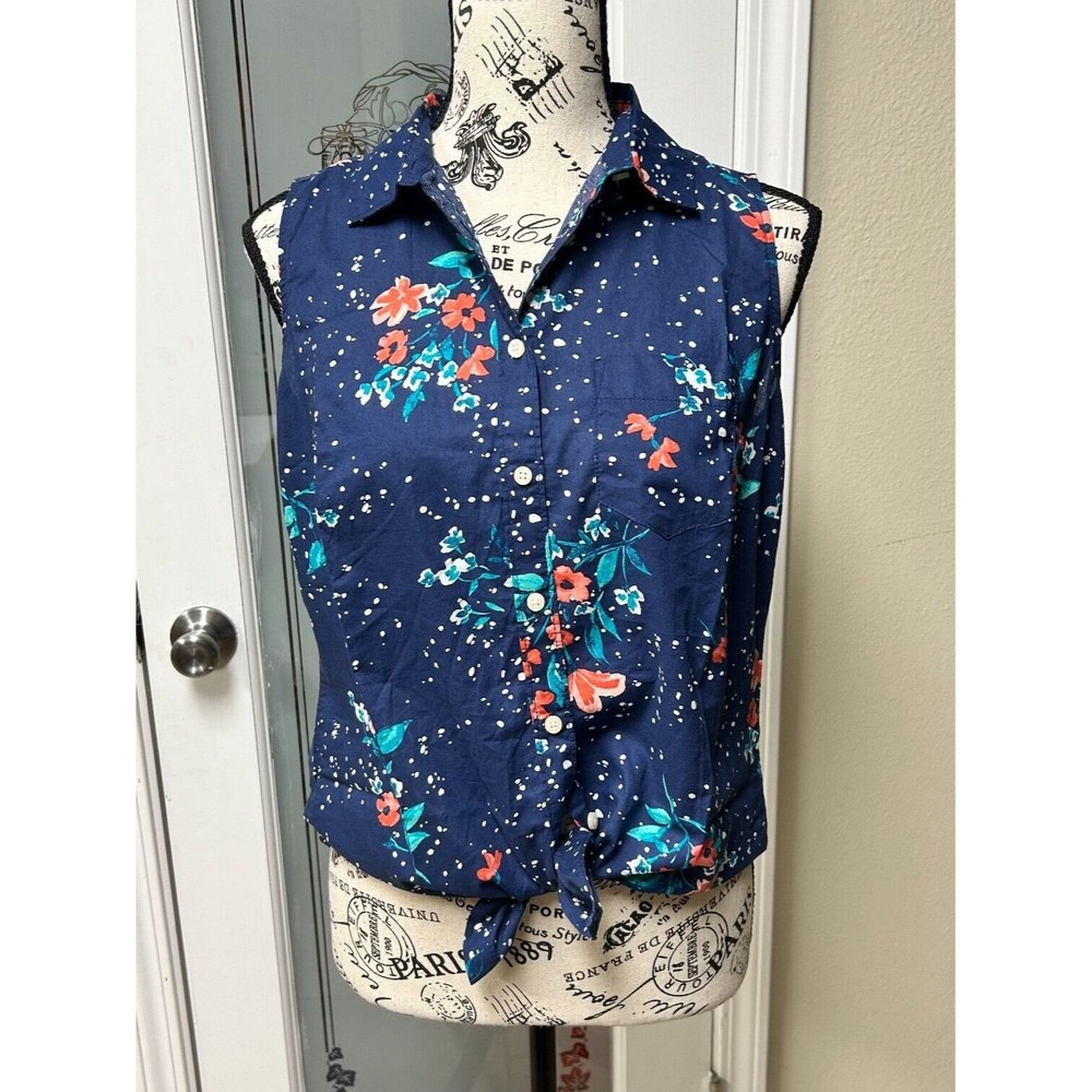 St John’s Bay Navy Floral Buttoned Front Sleeveless Collared Blouse S